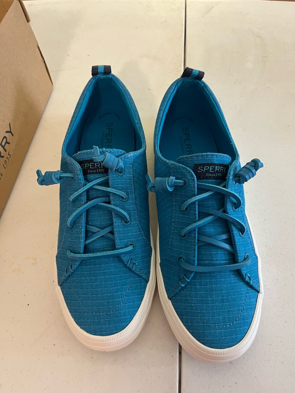 Sperry Women's blue turquoise slip on  Low-Top Lace-Up Sneakers Sz 8